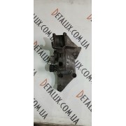 Кронштейн генератора, насоса г/у, з кондиціонером 8200183234 на Renault Trafic, Opel Vivaro, Nissan Primastar, Рено Трафік, Опель Віваро, Нісан Примастар 2001 — ≥ г. 1.9cdti, 1.9 dci